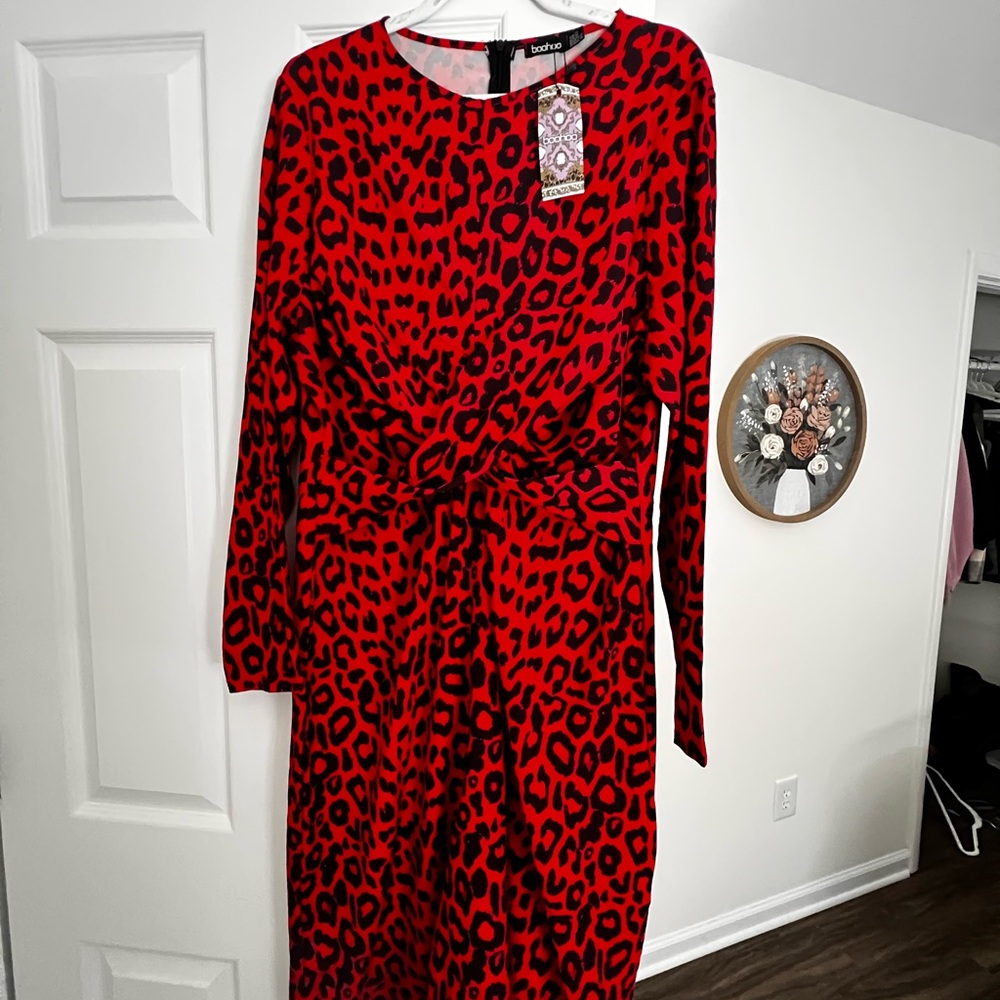 Boohoo Red Animal Print Long Sleeve Midi Dress
